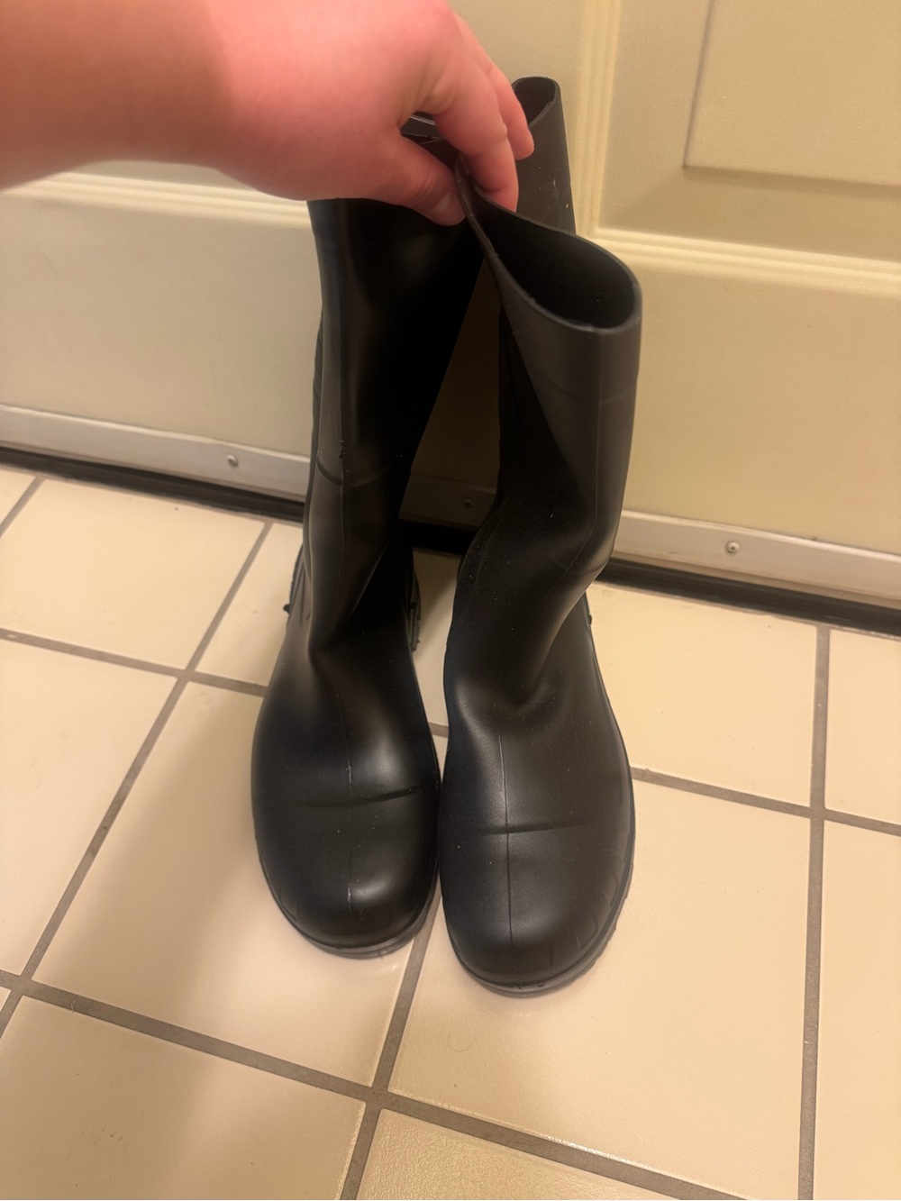 Men’s rain boots